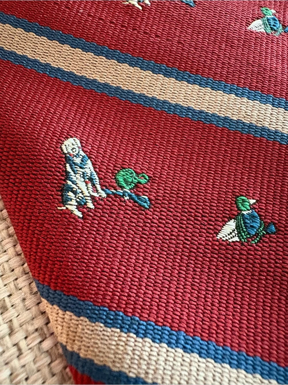Kenneth Gordon Hunting Dog Duck Tie Burgundy Silk Blend England USA